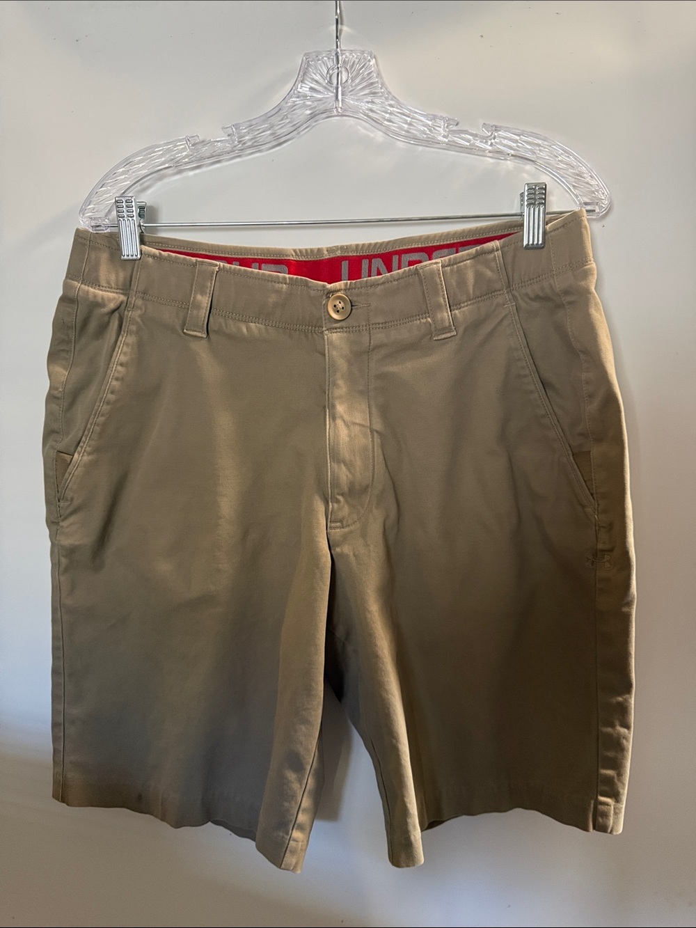 Under Armour Men’s Tan  Flat-Front Shorts